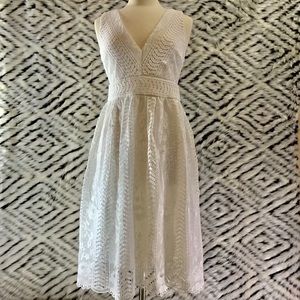 Lulu’s pure white sleeveless dress size L